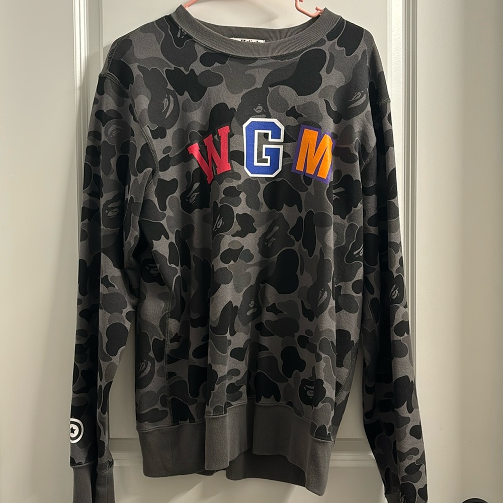 A Bathing Ape- World Gone Mad crew neck size large